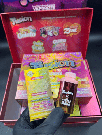 fusion x whole melts Fusion x Whole Melt authentic live diamond disposable vape pen unboxed with retail packaging display