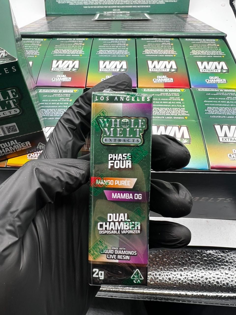 whole melts v4 Whole Melt v4 authentic live diamond disposable vape pen unboxed with retail packaging display
